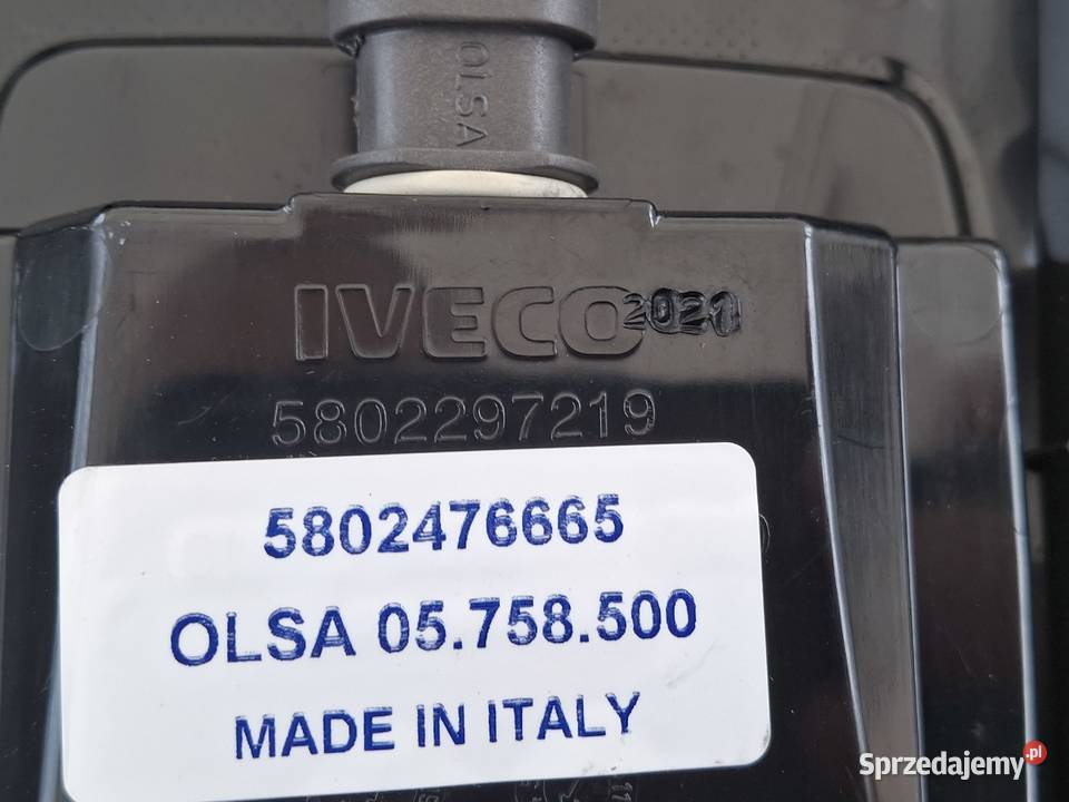 IVECO DAILY 22 LAMPKA OBRYSOWA DACHOWA OBRYSÓWKA osobowe Lampy obrysowe