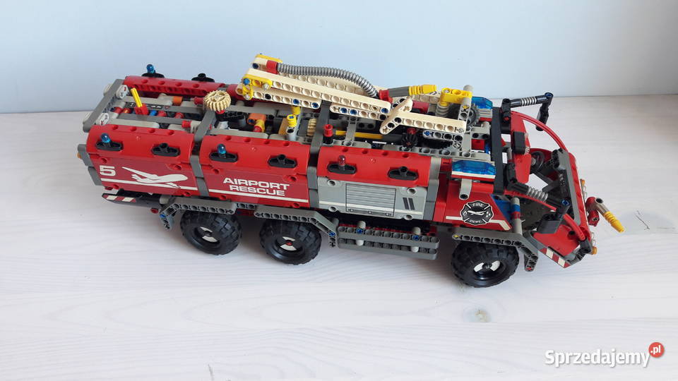 Lego Technic 42068 1016 Airport Rescue Vehicle 10 lat+ Głuchołazy sprzedam