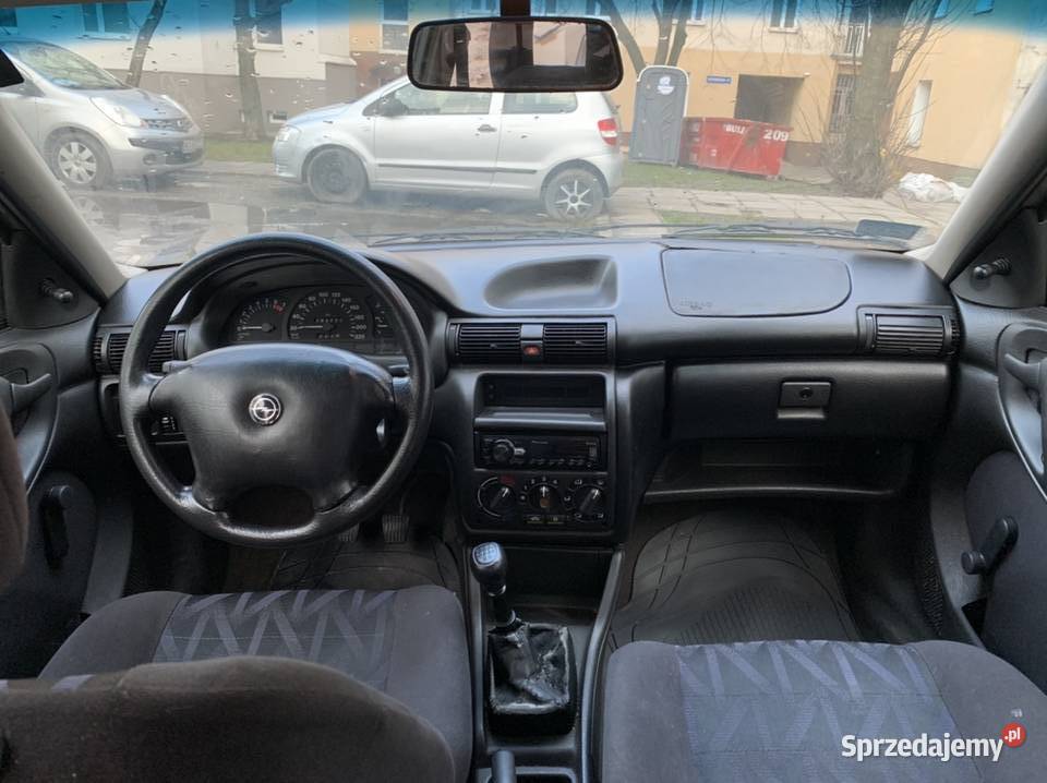Opel Astra F 1996 r 16 benzyna Na chodzie Hak światła przeciwmgielne Opel Warszawa sprzedam