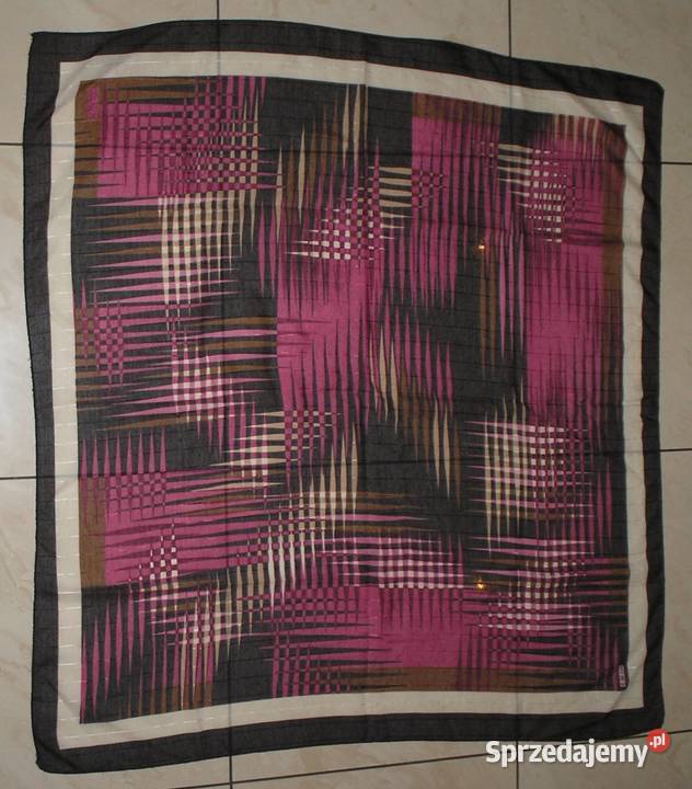 Chusta we wzór geometryczny 88 x 88