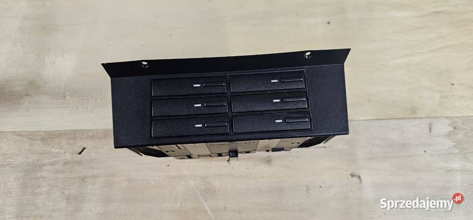 Schowek na kasety mercedes w202 2026800079 wielkopolskie Zbąszyń