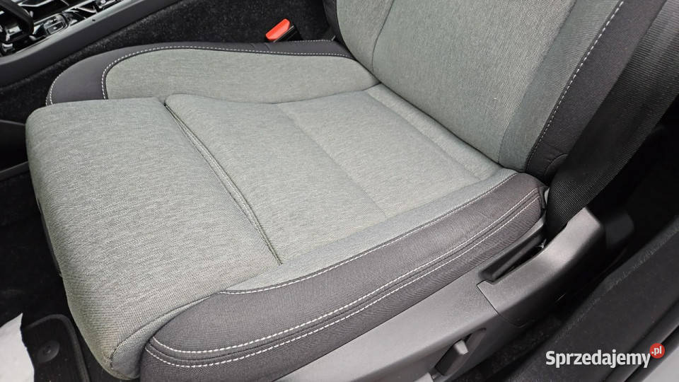 Volvo XC 40 T5 PlugIn Hybrid Plus Dark aut Z czujnik parkowania Warszawa sprzedam