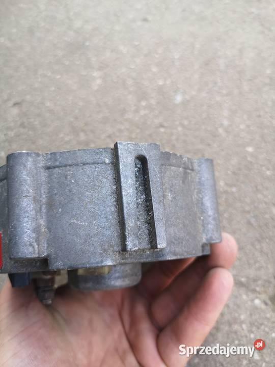 Fiat 125pŻuk szczotkotrzymać obudowa alternatora