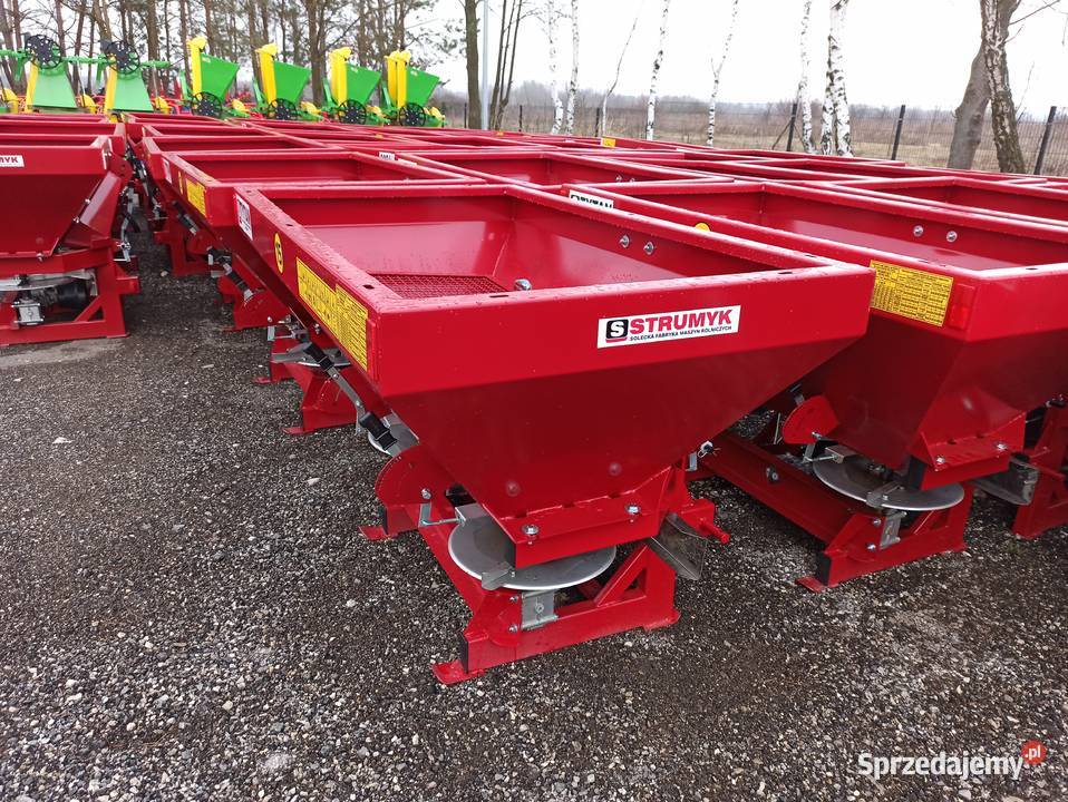 Rozsiewacz do nawozów STRUMYK Tytan 600 litrów nieuszkodzony Rozsiewacze nawozów Łęczyca