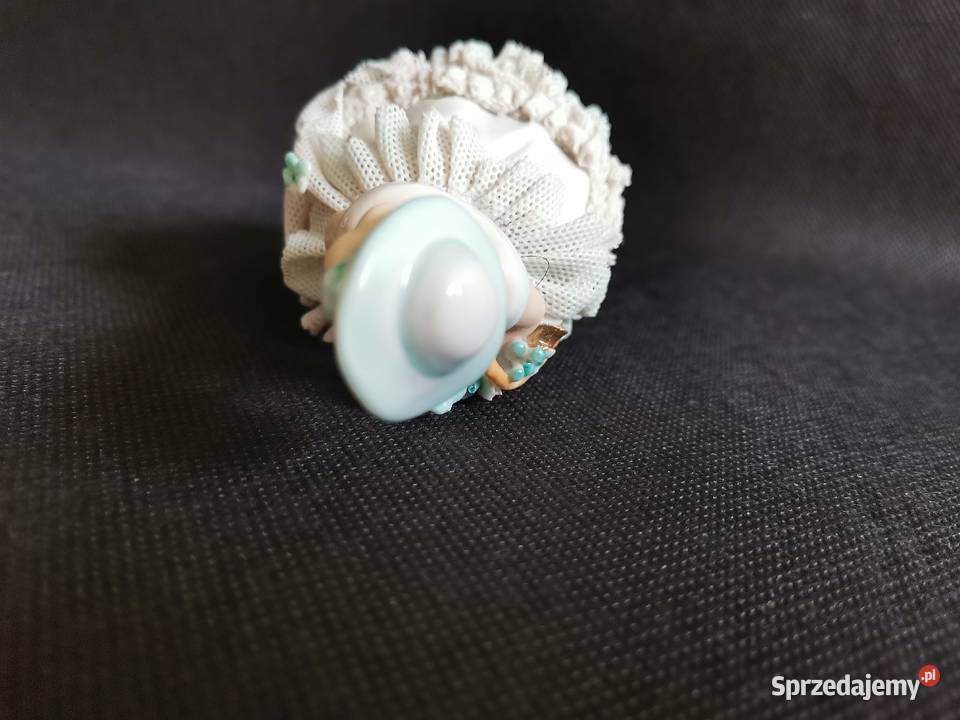 Stara przedwojenna figurka porcelanowa
