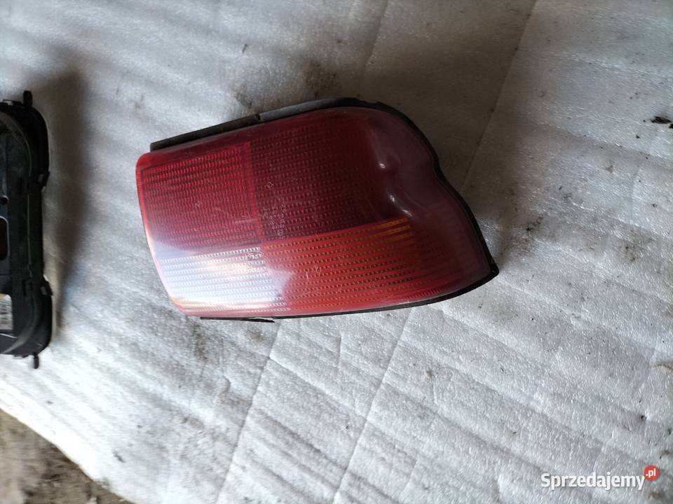 Ford Escort LAMPA TYŁ TYLNA PRAWA Kamień-Kolonia