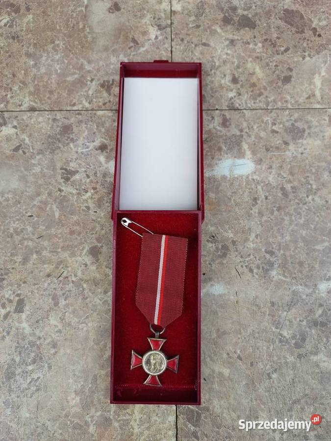 Krzyż odznaczenie im Janka Krasickiego w pudełku Tczew