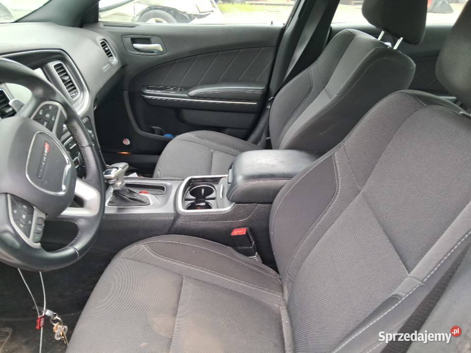 Dodge Charger SXT Plus 4x4 36 V6 2015 18900 śląskie Rybnik