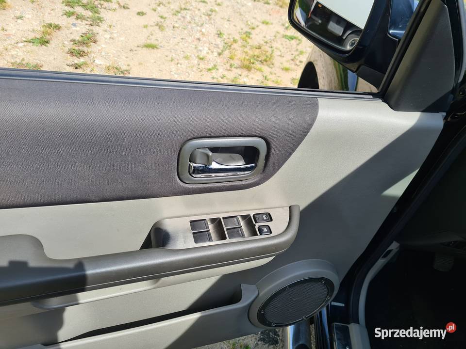 Nissan XTrail 25 benzyna 4WD Skóry 2 sztuki w czarny Olsztyn