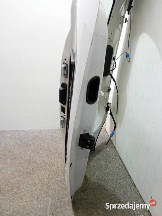 KLAPA TYŁ SZYBA 040 Toyota Yaris IV 2020 Klapy bagażnika