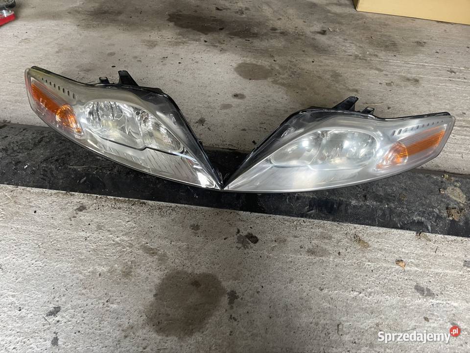 Lampa lampy reflektor ford Mondeo mk4 prawa lewa Motoryzacja Syców