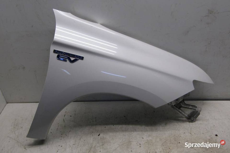 BŁOTNIK PRZEDNI PRAWY PRZÓD W13 MITSUBISHI osobowe