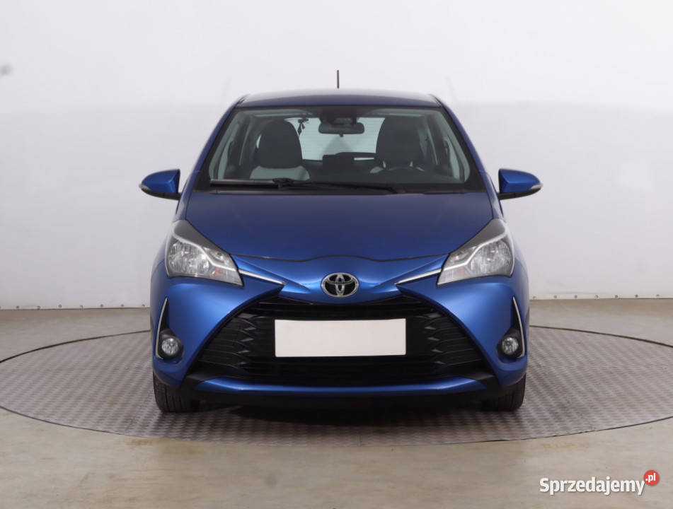 Toyota Yaris 15 Dual VVTi światła przeciwmgielne