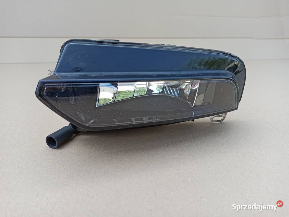 AUDI A3 8V HALOGEN LEWY PRZÓD 8V0941699C