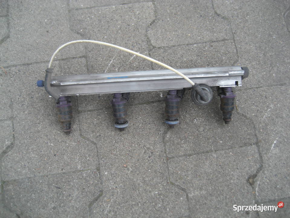 VOLVO V40 S40 18b LISTWA WTRYSKOWA 9146264 Rakoniewice