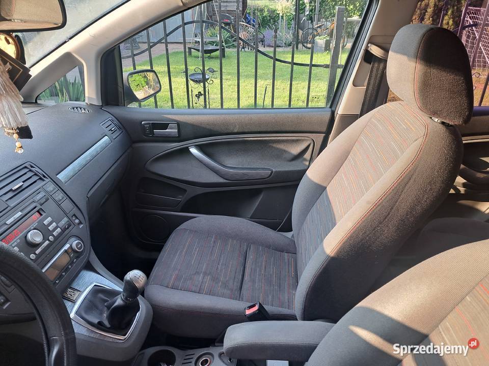 Syndyk sprzeda samochód osobowy Ford Focus C sprzedam