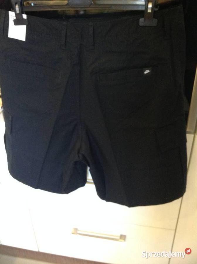 Spodnie Bojówki Krótkie Cargo Czarne Męskie NIKE sprzedam