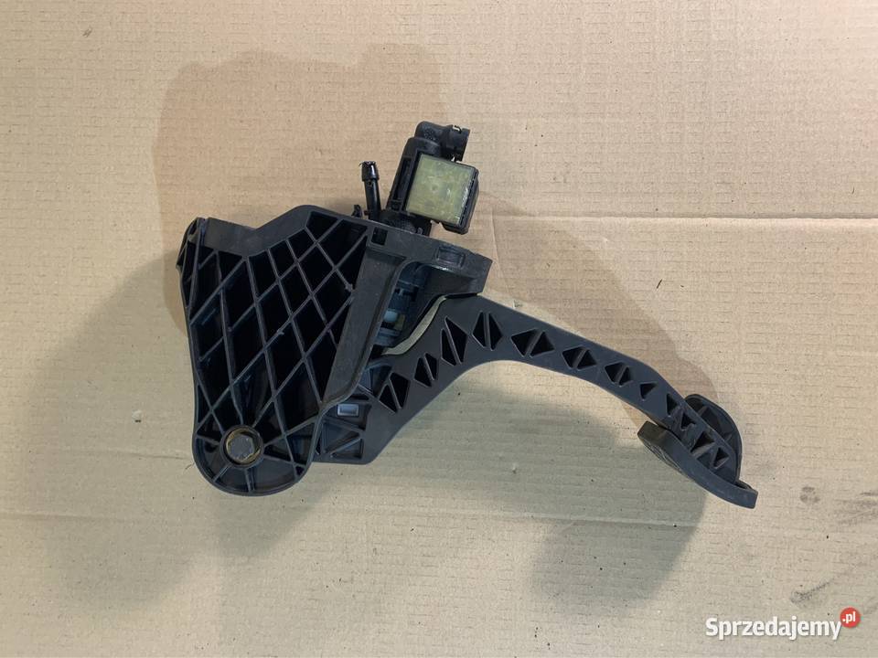 1K0721796E pedał sprzęgła pompka vw golf V 5 sprzedam