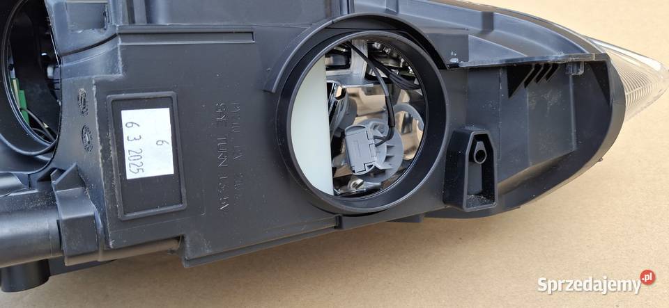 FORD FOCUS MK3 LIFT REFLEKTOR LEWY BIXENON LAMPA Bieleń