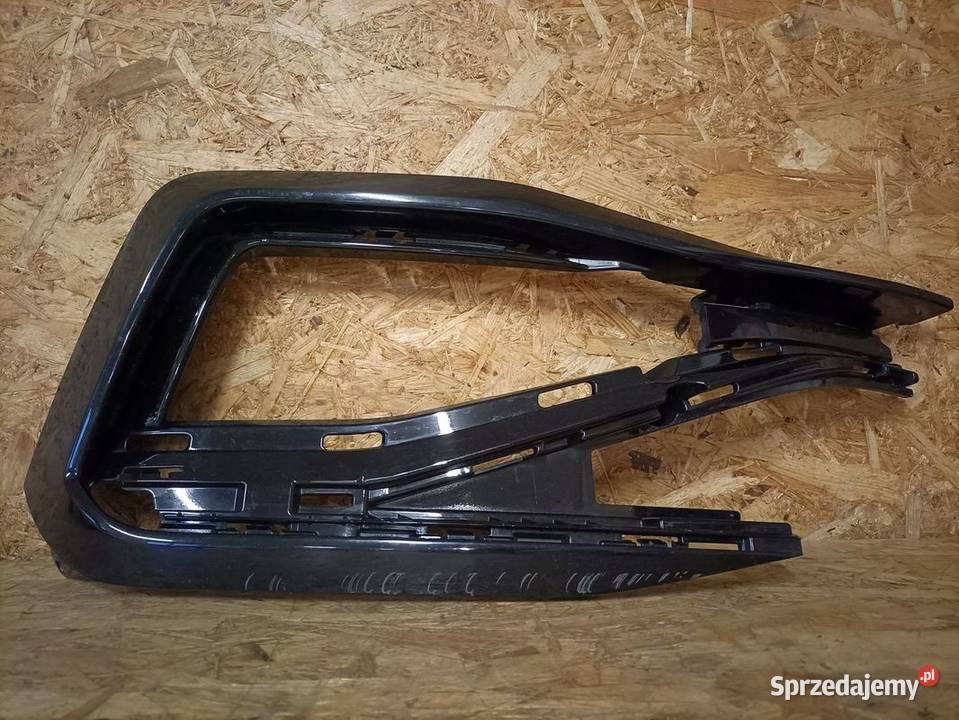 VW PASSAT B8 RLINE KRATKA ZDERZAKA PRAWY PRZÓD Pleszew