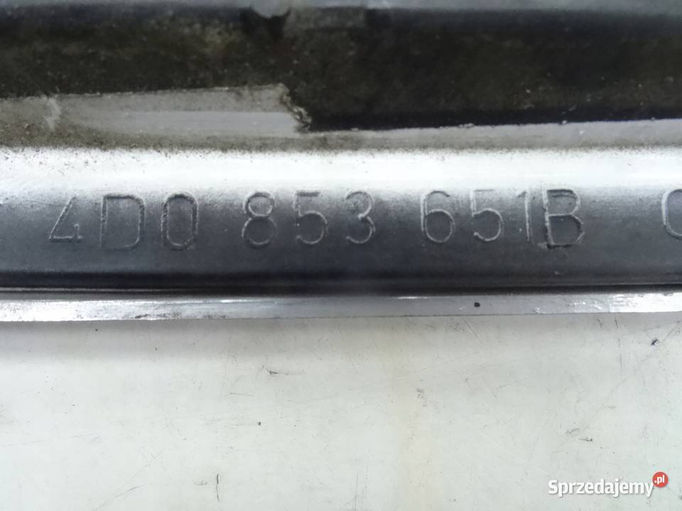 AUDI A8 D2 9499 GRILL ATRAPA MASKI 4D0853651B Przemęt