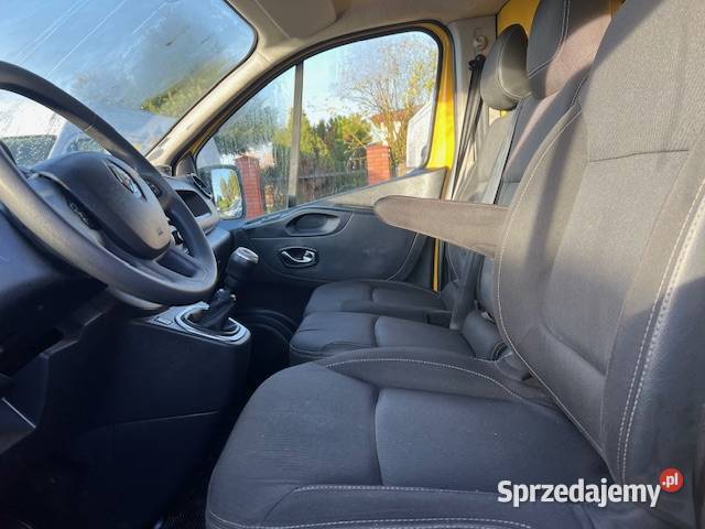 sprzedam samochód dostawczy renault trafic L2H1 Bielsk