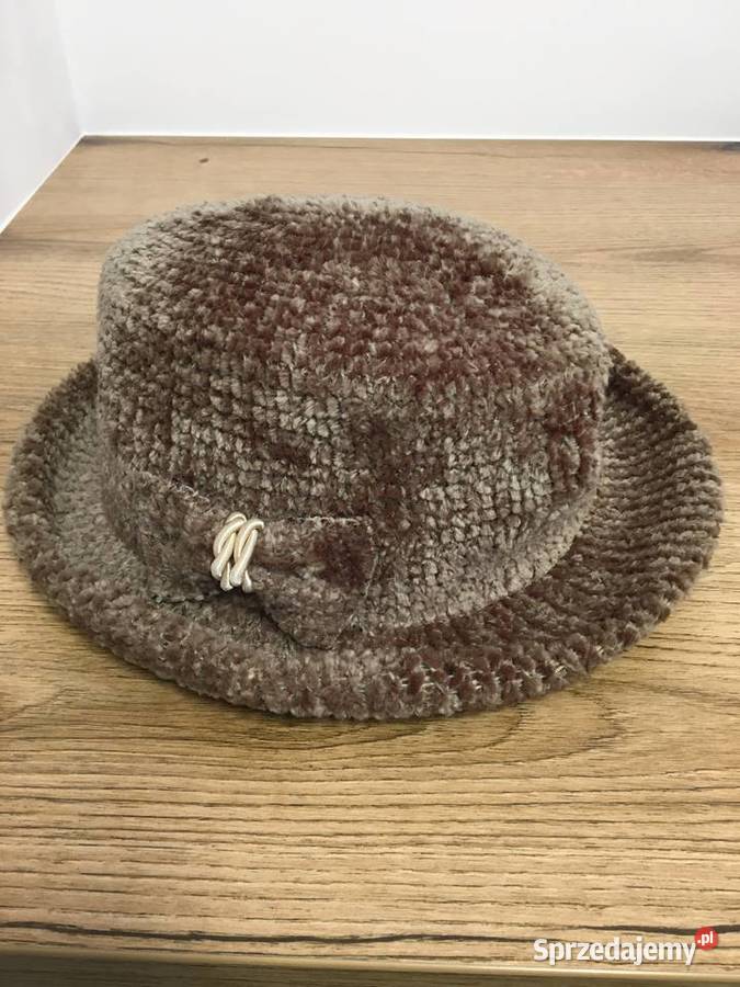 Kapelusz damski melonik beret PRL kujawsko-pomorskie Sępólno Krajeńskie sprzedam