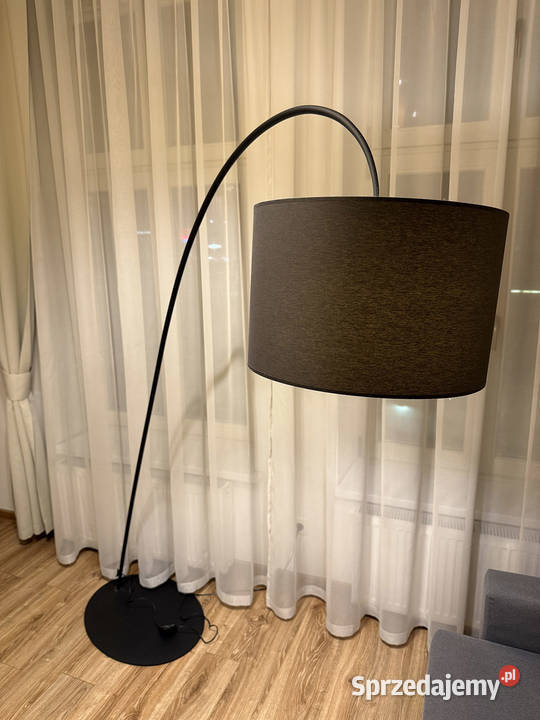 Czarna lampę podłogową nowoczesny design Kraków
