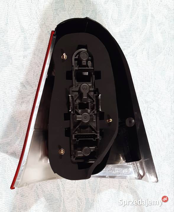 LAMPA PRAWY TYŁ MERCEDES AKLASA W168 A1688200264 lampy tylne