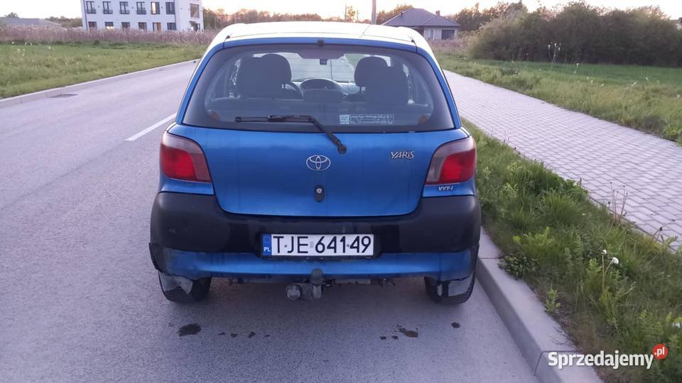 Toyota Yaris 10 2002 wersja base z hakiem benzyna Jędrzejów