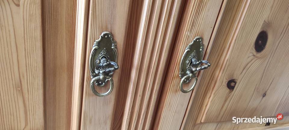 ładna witryna sosnowa kredens podświetlony z Meble Sypniewo