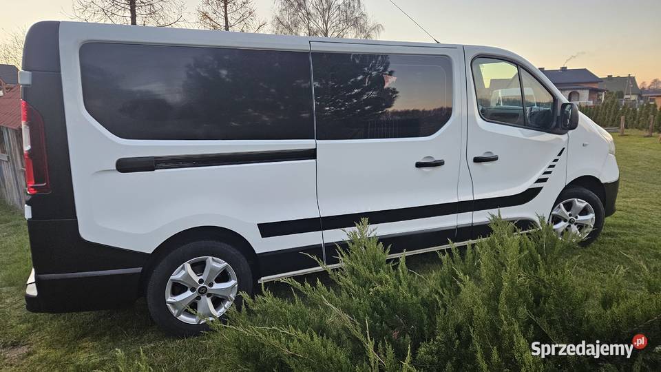 Renault Trafic 2016r oryginalny przebieg i elektryczne lusterka sprzedam