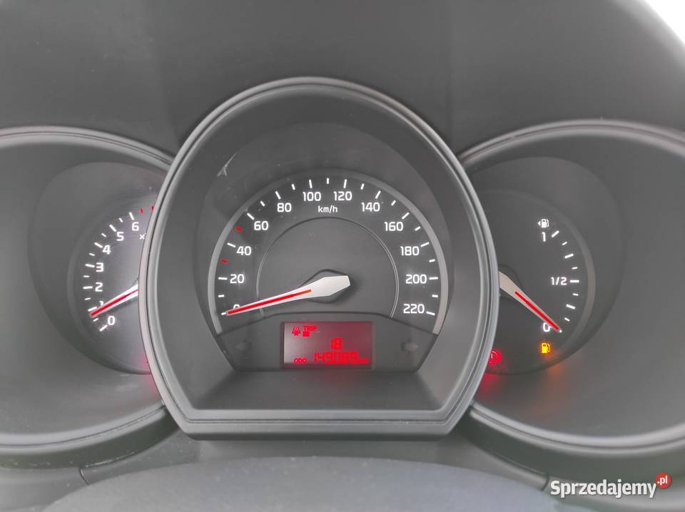 Kia Rio III 12 85 2013 r 149000 benzyna małopolskie Słomniki