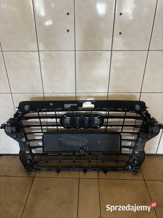 Grill Atrapa Audi A38V osobowe sprzedam