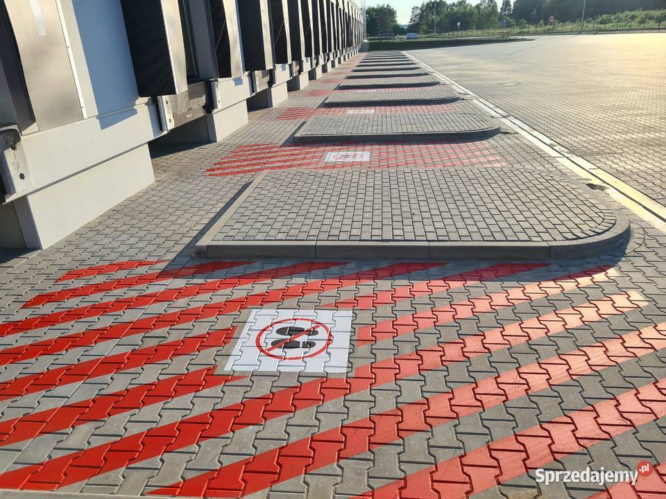 Oznakowanie poziome malowanie linii w magazynie Poznań