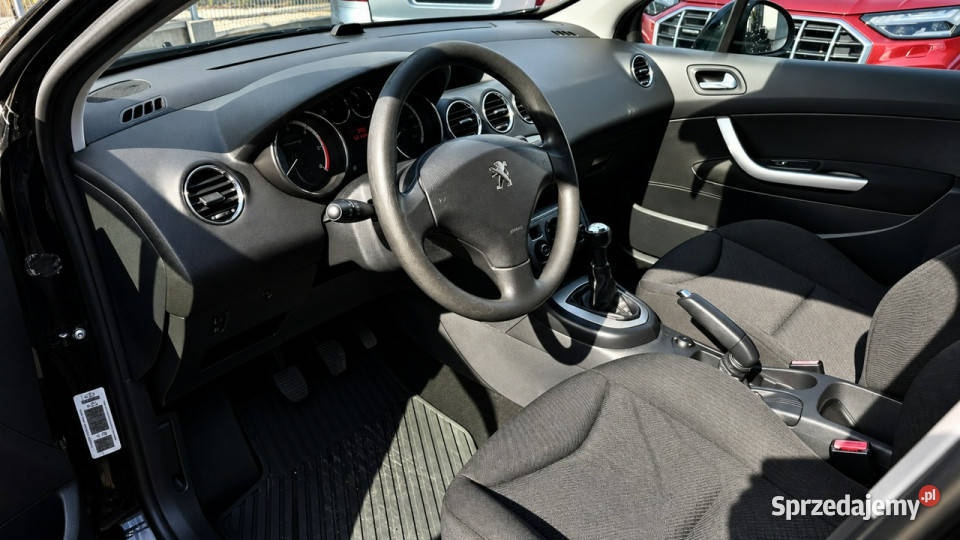 Peugeot 308 16 diesel 90 1 rej 2011 wnętrze aluminiowe felgi Gdynia