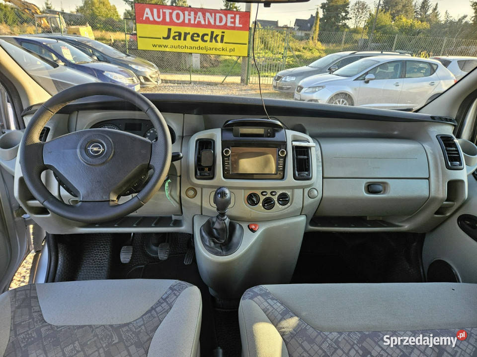 Opel Vivaro Opłacony Zdrowy Zadbany Serwisowany lakier metallic Vivaro