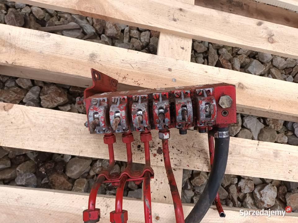 Rozdzielacz hydrauliczny Bosch International Case IH Części zamienne sprzedam