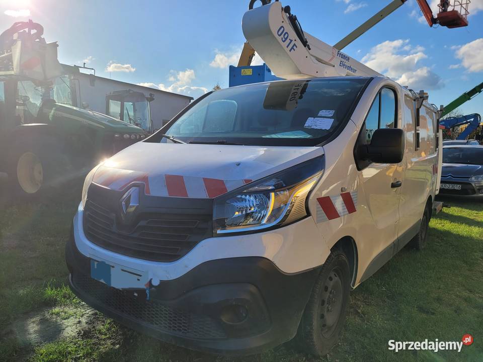 Samochód z wysięgnikiem koszowym Renault Trafic ogranicznik prędkości Zaklików