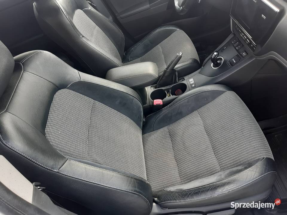 Toyota Auris 2015 kombi 2015 hybryda lpg Radzymin