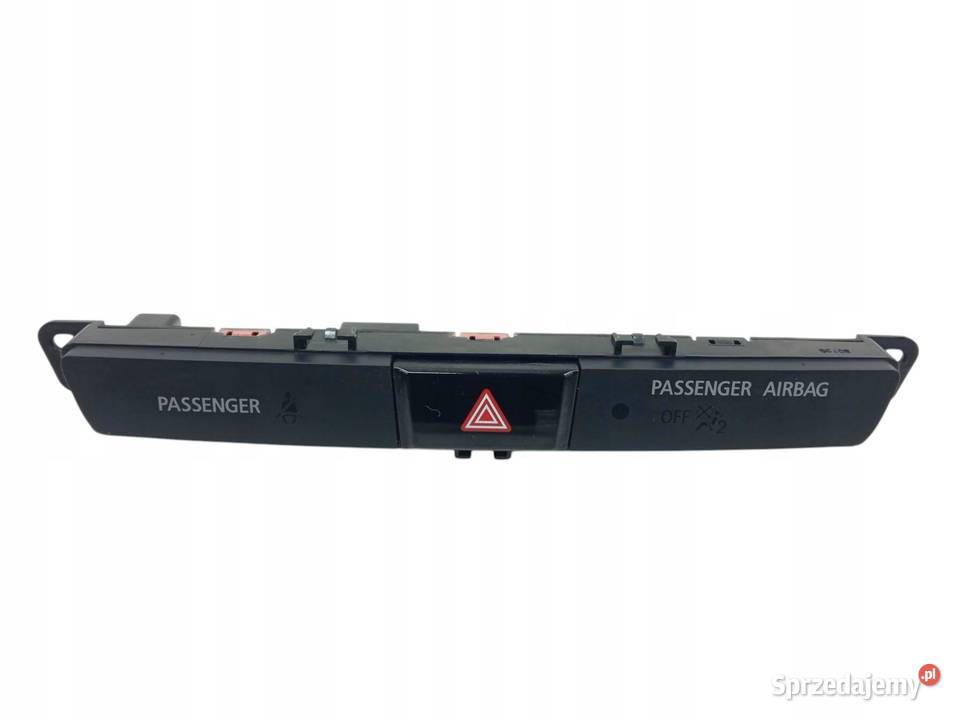 PRZEŁĄCZNIK AWARYJNYCH 8002C587 Mitsubishi ASX I sprzedam