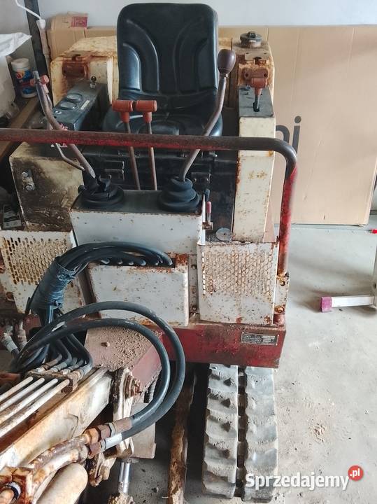 Minikoparka takeuchi silnik trzycylindrowy Raniżów