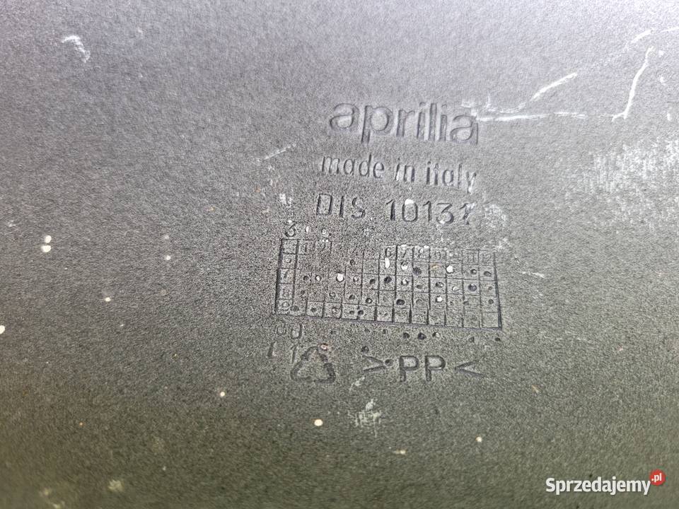 APRILIA SR bok boczek zadupek oslona tyl owiewka Piła