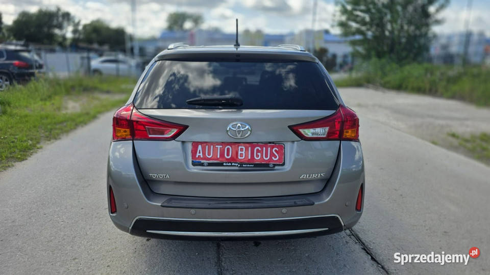 Toyota Auris duza navi kamera cofania ledy II komputer pokładowy pomorskie Lębork