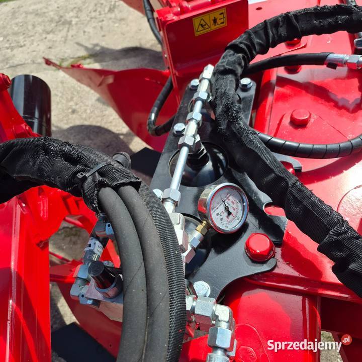 Pług obrotowy 180HP AKPIL 4 zab HYDRAULICZNE w Opoczno