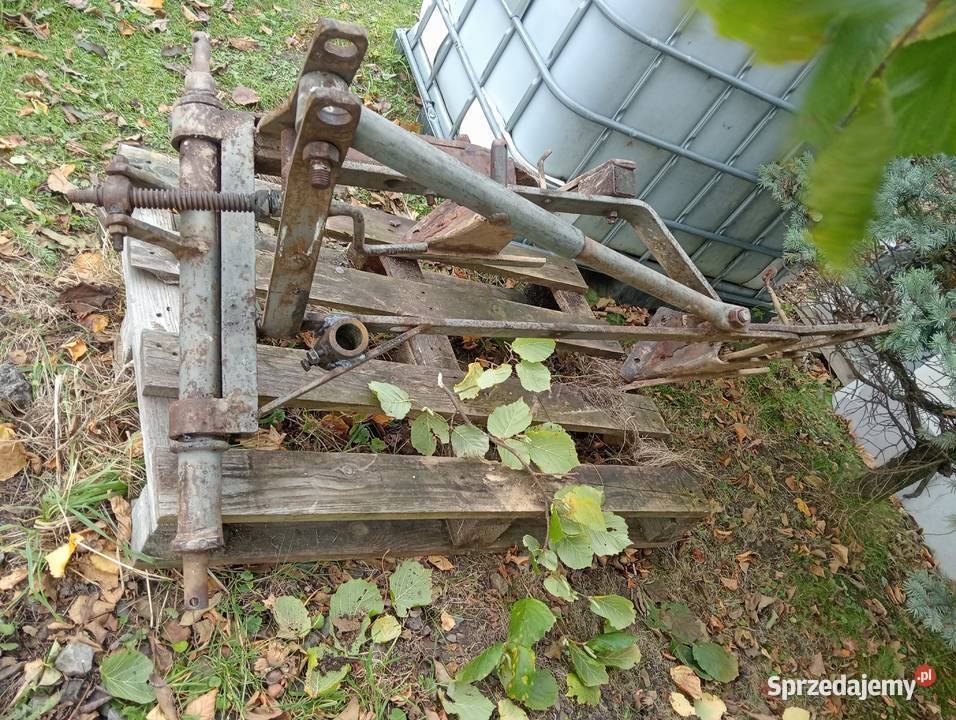 Pług konny przerobiony do ciągnika małopolskie Nowy Sącz