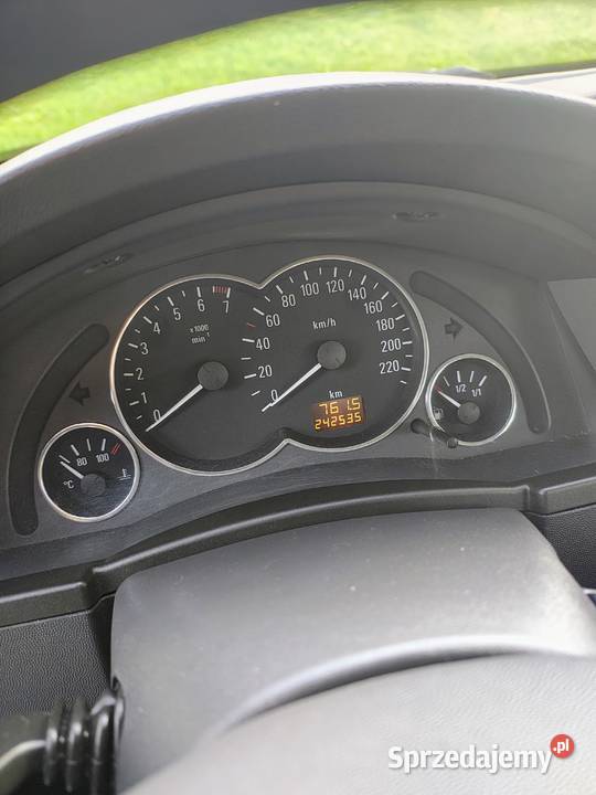 Mercedes klasa A 2005 r Benzyna 20 światła do jazdy dziennej