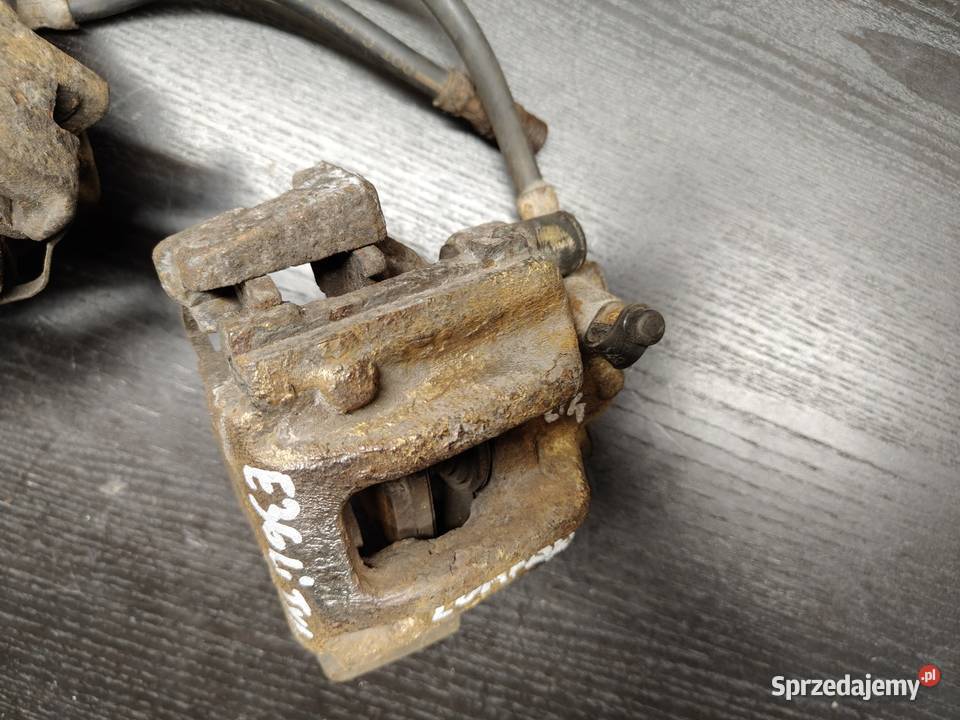 Bmw e36 compakt zaciski hamulcowe tył prawy lewy Części samochodowe Aleksandrów Łódzki sprzedam