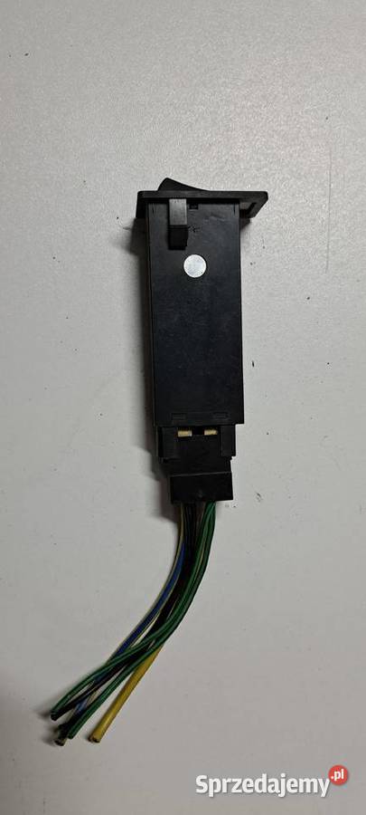 Wyłącznik podgrzewania szyb i lusterek 1363796 Luzino