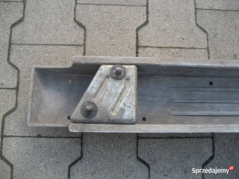 mercedes 190 201 w201 8993r belka zderzaka tył Rakoniewice